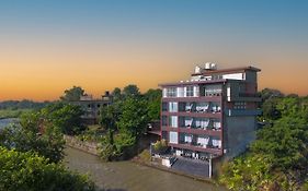 Sukoon By The Ganges - A Riverside Retreat